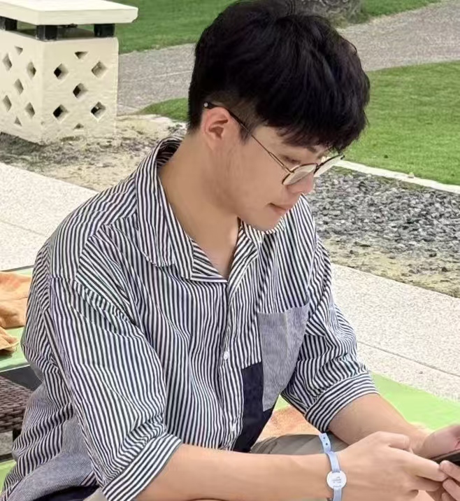 Chenhang Cui